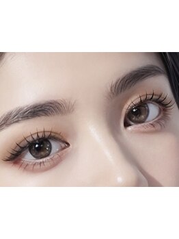 ナチュラル上品な目元にしたい