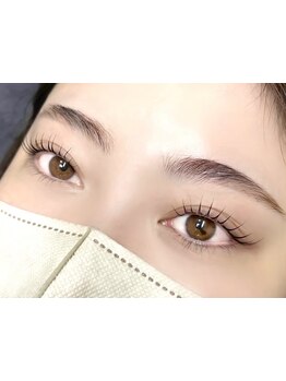 ナチュラル上品な目元にしたい