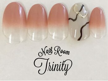 ネイルルーム トリニティ(Nail Room Trinity)/150種類以上選べるアート付