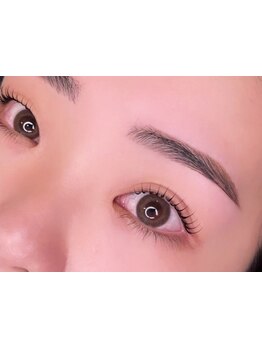 ナチュラル上品な目元にしたい