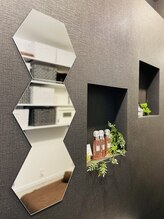 プラウド 足利店(PROUD)/鏡とクシもご用意しております