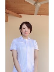 宮崎 景子(看護師・リンパドレナージセラピスト・ネイリスト)