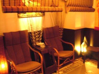 爽健 横浜店/待ち合いスペース