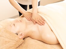 グラース(grace)/デコルテ美人／鎖骨美人