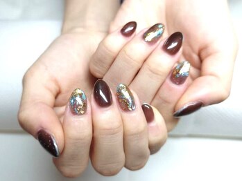 アンバーテン(Amber10)/持ち込みデザイン|ジェルネイル