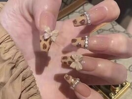 秋冬ネイル　エレガントデザイン