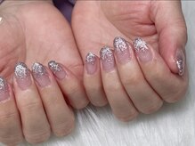 シュウシュウ 長堀店(ShuShu)の雰囲気(いつも大人気ラメグラ。いろいろなデザインを楽しめます!)