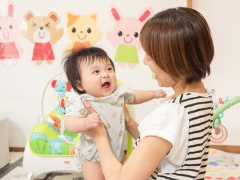 ラクエの写真/産前産後のママさん達が周りの目を気にせずにお子様と一緒に通える妊産婦専門サロンです♪
