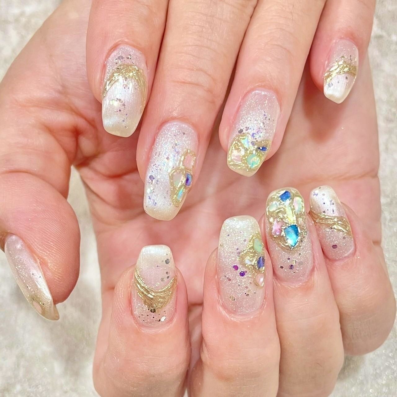 2025年-2026年冬トレンド】シアーホワイトのネイルデザイン集｜人気順