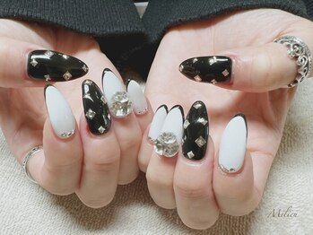 ミリュウ(Milieu)/モノトーンワンカラースタッズ