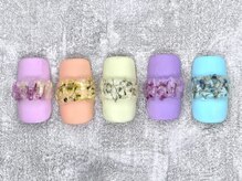 テンプテーション ネイル スタジオ(Temptation nail studio)/うねうね押し花
