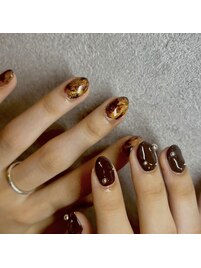 ちぐはぐ大人ニュアンスネイル