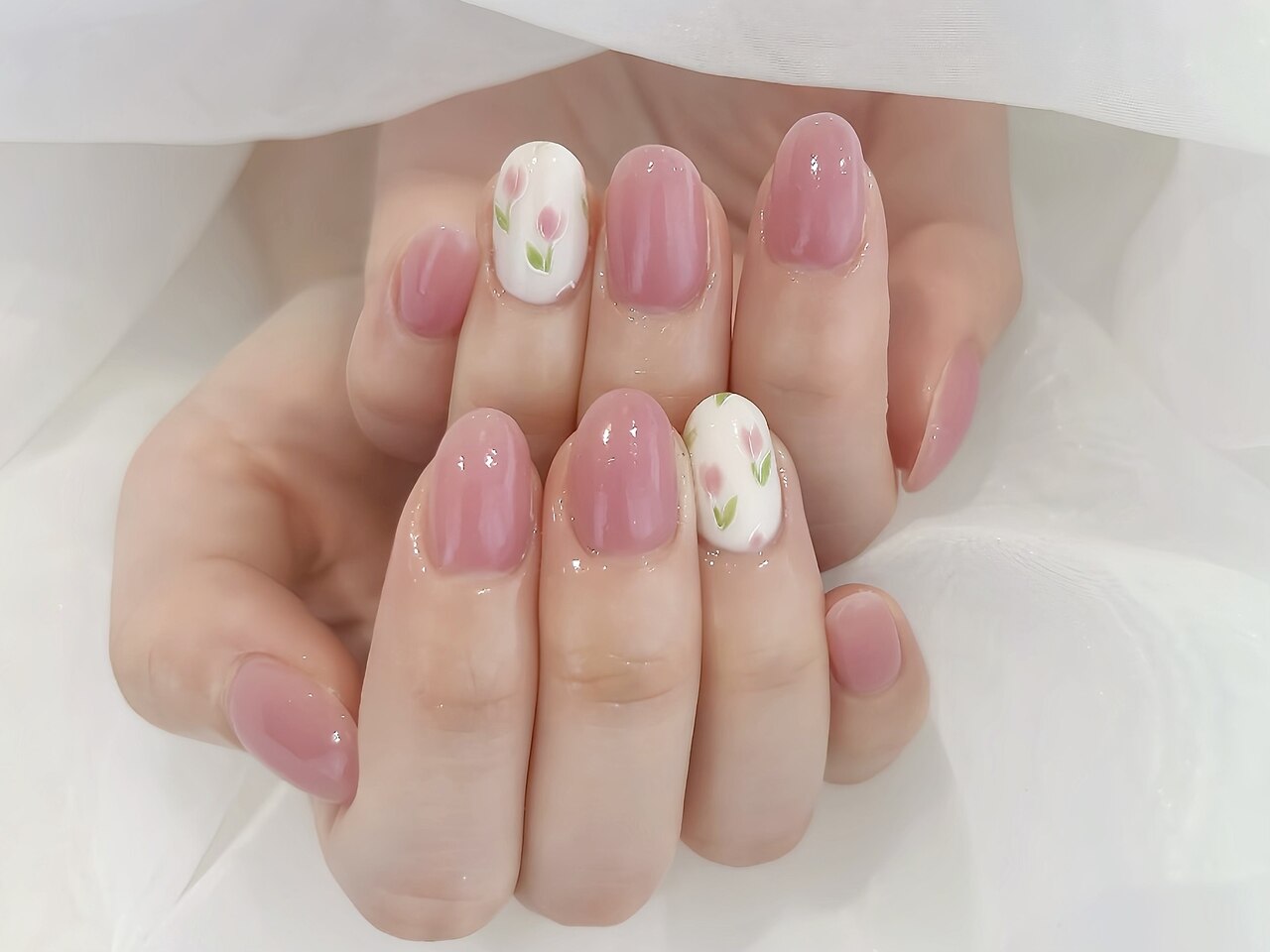 2026年冬トレンド】チューリップのネイルデザイン集｜人気順｜3ページ