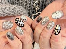 ゆびノさき イケブクロ(ゆびノさき+ikebukuro)/モノクロネイル