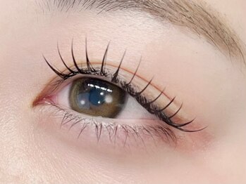 キー バイ マグシーナ(KYE by Mag siina)の写真/[アンドヘルシー]エクステ装着後にパーマをかける最新技術。根元～毛先まで立ち上げパッチリ目元をキープ◎