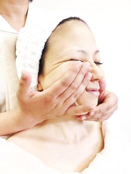 ブルー 久居店(BLV)/極小顔術ならおまかせ下さい♪