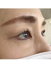 メイクプラスネイル ヴィヴィッド(MAKE+NAIL vivid)/オトナ女子にクールストレート♪