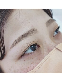 ネリネ(Nerine)/ストレート眉