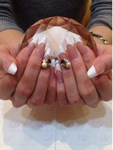 エスフィーネイルサロン ブリーユ(Esfy nailsalon Brille)/フレンチネイル