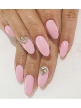 クルーシャー(Nail&Jewery CLOUCHER)/ワンカラーにビジューネイル☆