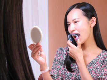 銀座deホワイトニング　/【SETP3】マウスオープナー装着