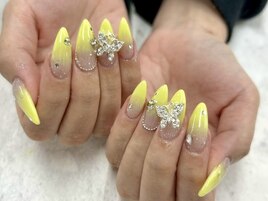 イエローネイル 新宿/新宿三丁目
