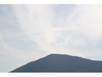 ソラリ(solari)/遠くの山を見る