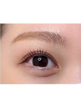 ナチュラル上品な目元にしたい