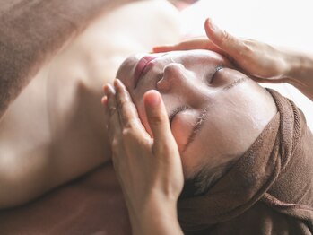 オレアグリーン 岡崎(OLEA green)の写真/冬の肌、冬の輪郭。触れたくなる素肌とシャープな小顔を同時に叶える欲張りケア♪イベント前の押し上げに◎