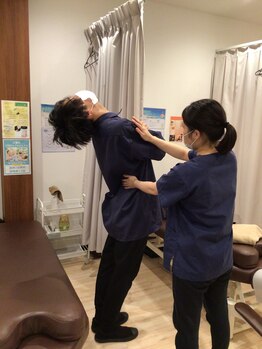 くまのみ整骨院 北浦和駅前院/前後しっかり確認します！