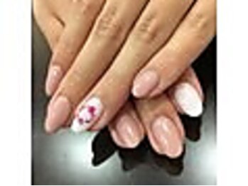 シンプルフラワーネイル