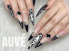 ヒョウ柄×黒フレンチ