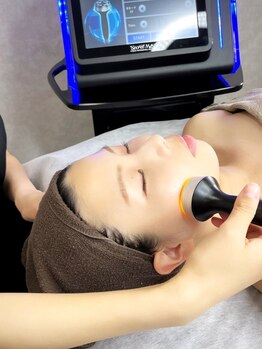 サロン デ リブレ 加古川店(salon de Libre)の写真/<究極の小顔リフトUP>色んな施術を試したけどピンとこない‥そんな方こそキャビ&ラジオ派&サーマルで小顔★