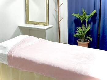 グランプリLashの写真/大人女性のためのサロン。負担を抑えた繊細な技術と、落ち着いたプライベート空間で至福のひと時を