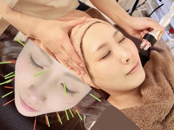 リリーフ(relief)の写真/ワンランク上の毛穴レス肌◎美容鍼+超小顔フェイシャルSETで、乾燥やしわケア＆シミへ徹底アプローチ★