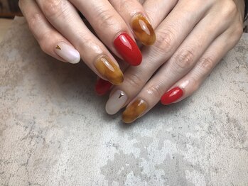 マグノリア(Magnolia)/べっ甲ネイル