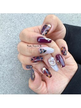 ネイルサロン R/スタイリングコース