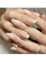 B./ワンカラー＋ちょっとアート