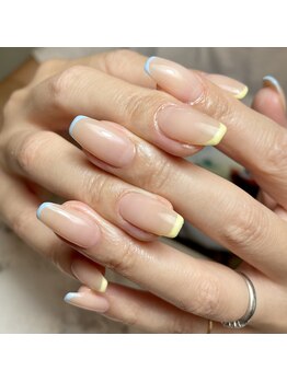 B./ワンカラー＋ちょっとアート