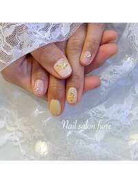春ネイル  黄色 ミモザ 花束