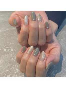 リッシュ(RICHE)/大人カーキ×チェックネイル♪