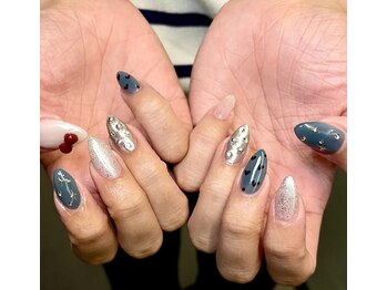 サララ(SALALA)/デザインネイル♪