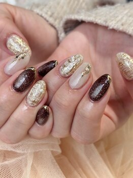 エクリュ(ecru)の写真/多彩アートを組み合わせて楽しめる♪さりげない輝きや色遣いで指先からおしゃれを格上げする人気デザイン★