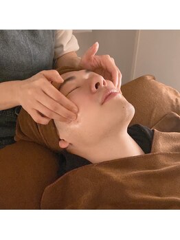 ヘッドミント 春日部店/男性も必見！小顔矯正コルギ