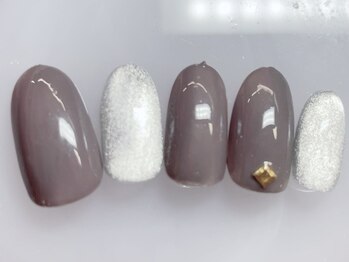 シンプルネイル/フィルイン無料