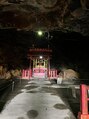 鍼灸整体院 陽(HARU) 行く場所に神社があると必ず立ち寄ります。写真は窟祇園神社　