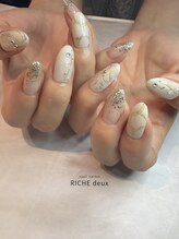 リッシュ ドゥ(RICHE deux)/お正月×ニュアンスネイル