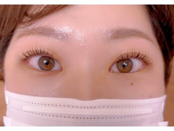 モナ(MoNa)/ピーナッツロッド★まつげパーマ