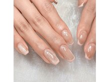 大人女性に人気！手元が綺麗に見える上品ネイル♪