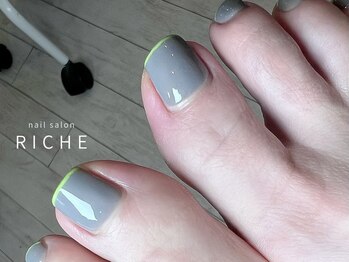 ネオンラインフットネイル